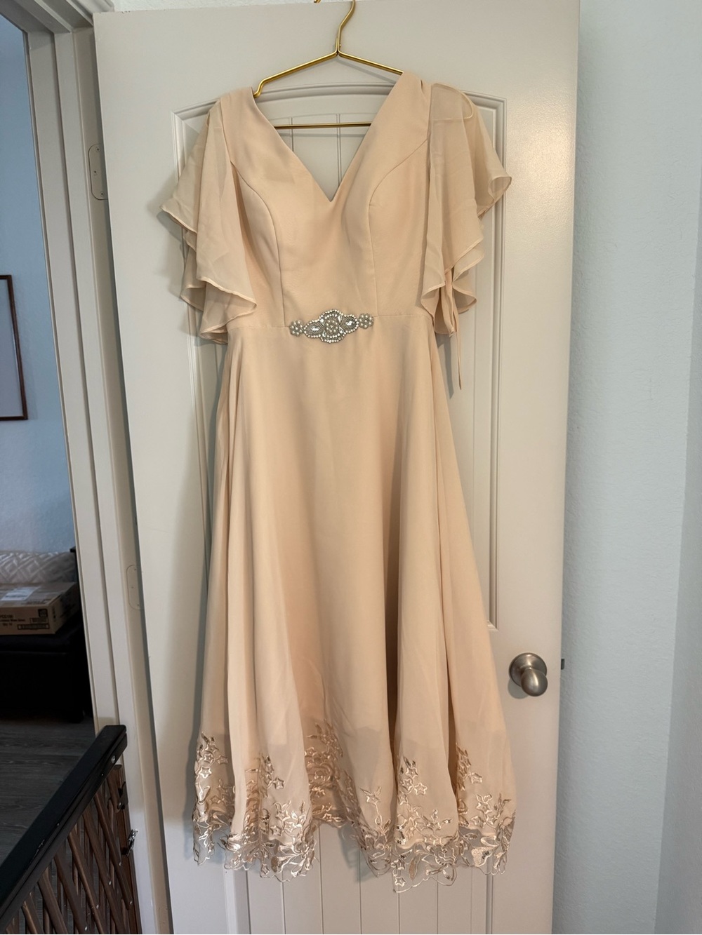 Elegant Cream Evening Dress with Beaded Waist